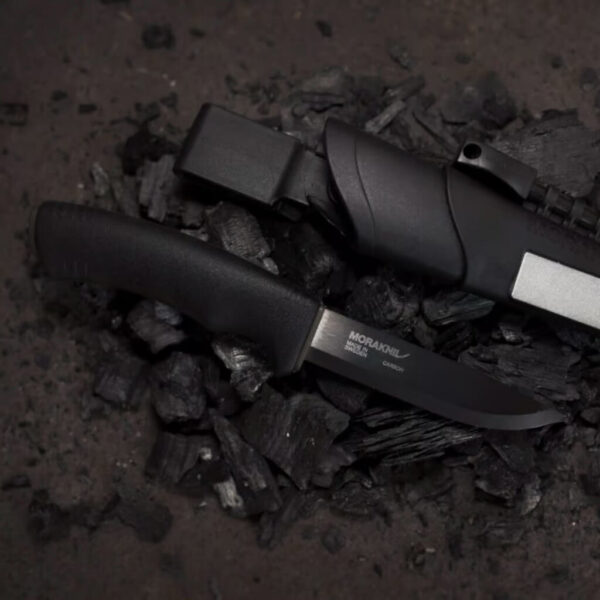 morakniv bushcraft survival blackblade 2